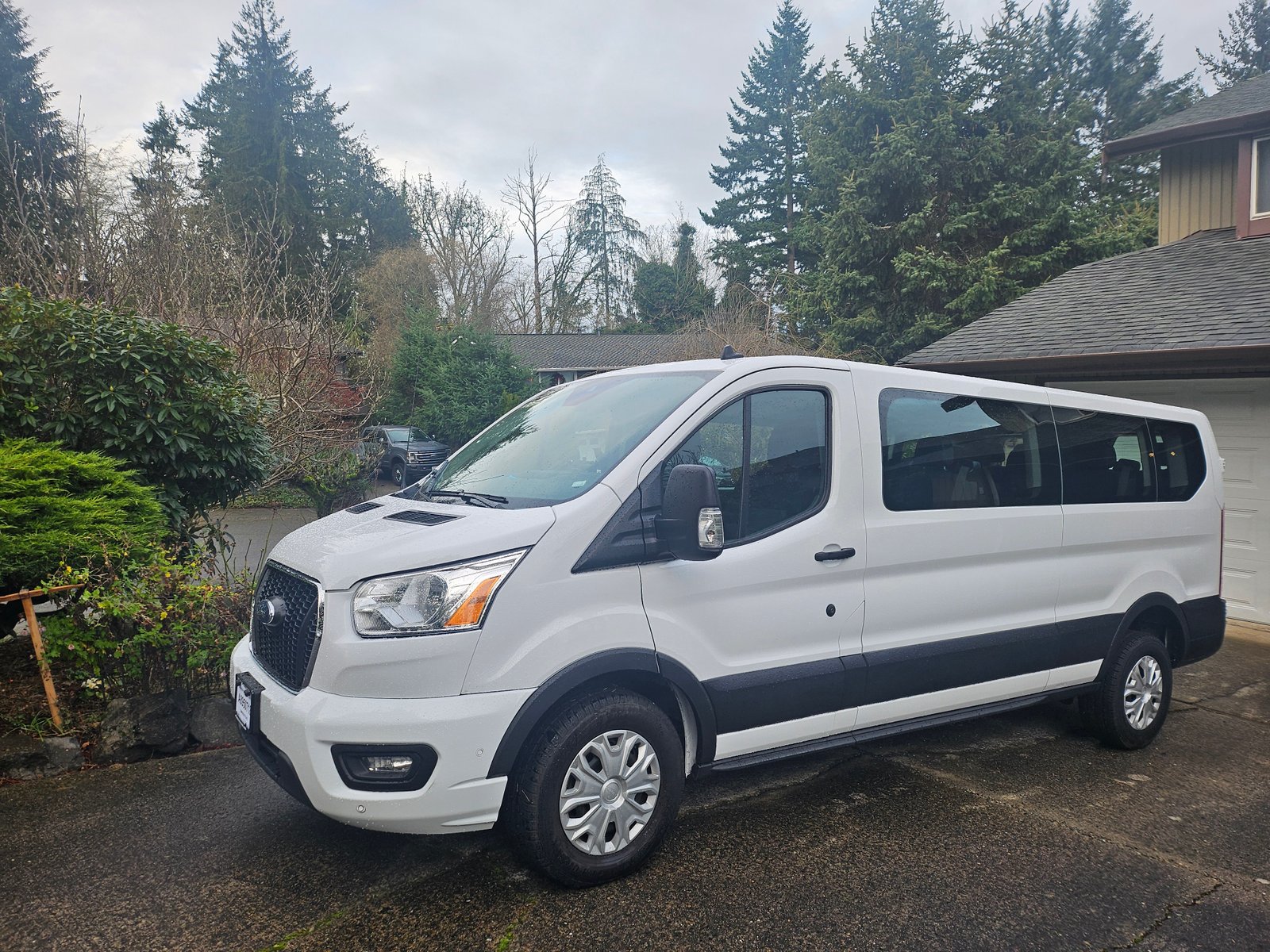 Church Van for 15 .jpg